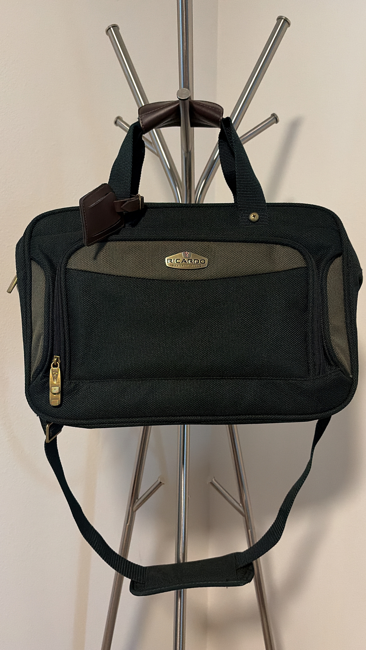 Ricardo Beverly Hills Men's Green Travel Bag Overnight Carry-On Laptop Satchel